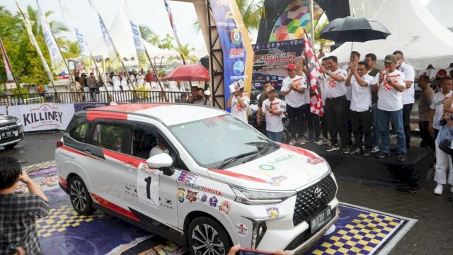 Tim Time Rally 2022 Toyota Velos yang berhasil mendapat juara umum. dok: Kalla Toyota.