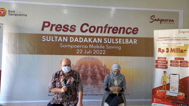 Press conference undian grand prize Samporna Mobile Saving sultan dadakan Sulselbar (dokumen: Sri Wahyudi Astuti / Sulselsatu.com)