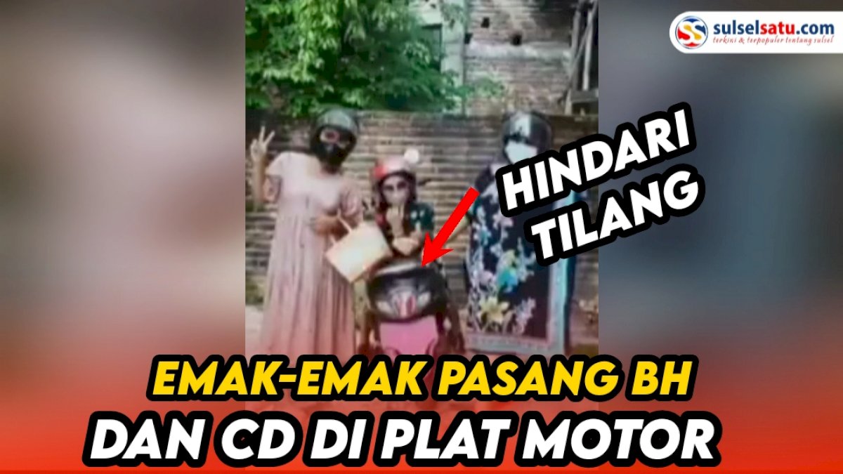 VIDEO: Waduh! Aksi Emak-emak Pasang BH dan Celana Dalam di Plat Motornya