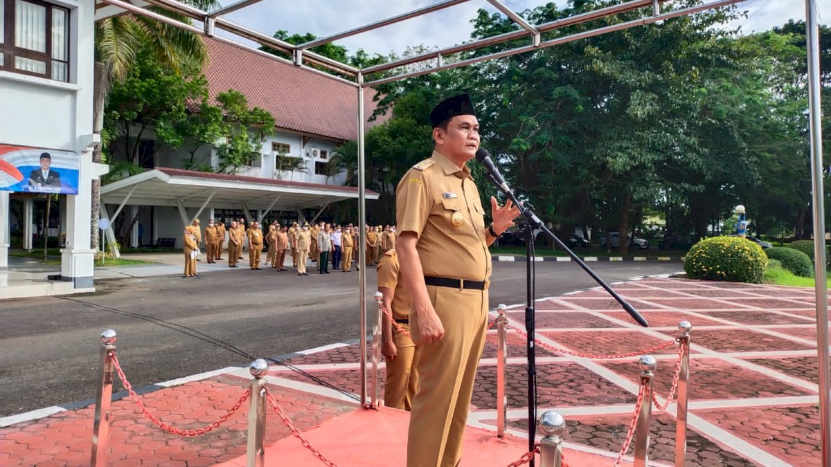 Pimpin Upacara, Bupati Barru Urai Tugas Pokok ASN