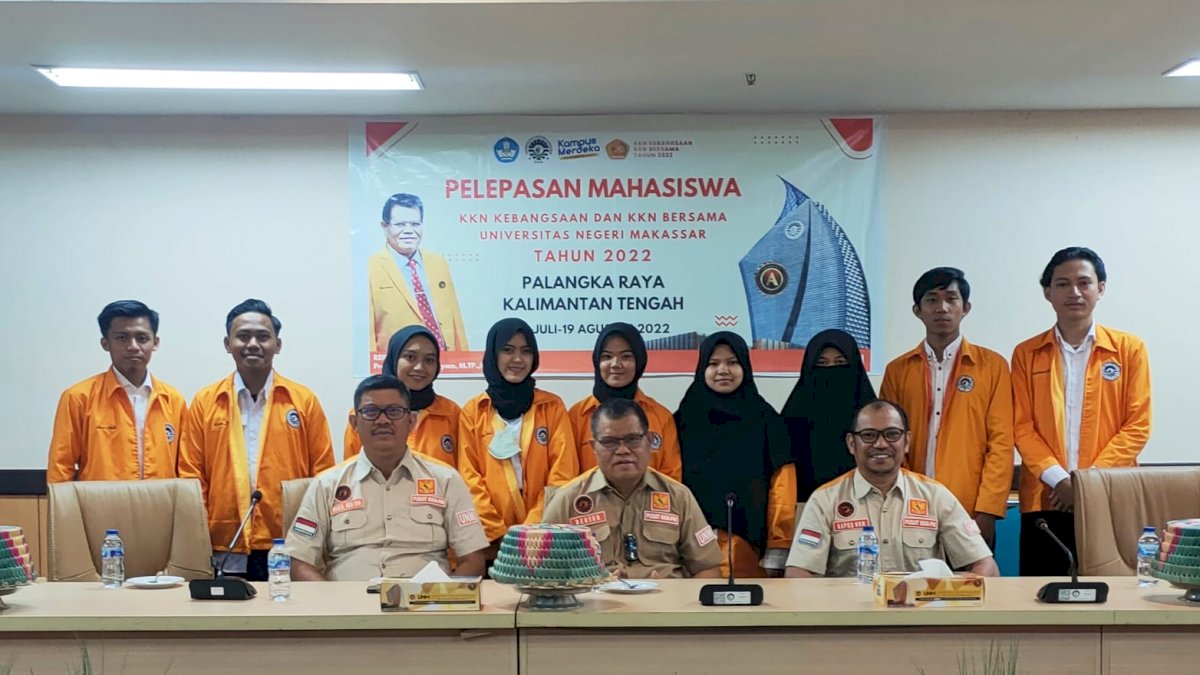 Rektor UNM Lepas Mahasiswa KKN Kebangsaan Ke Palangka Raya Kalimantan Tengah