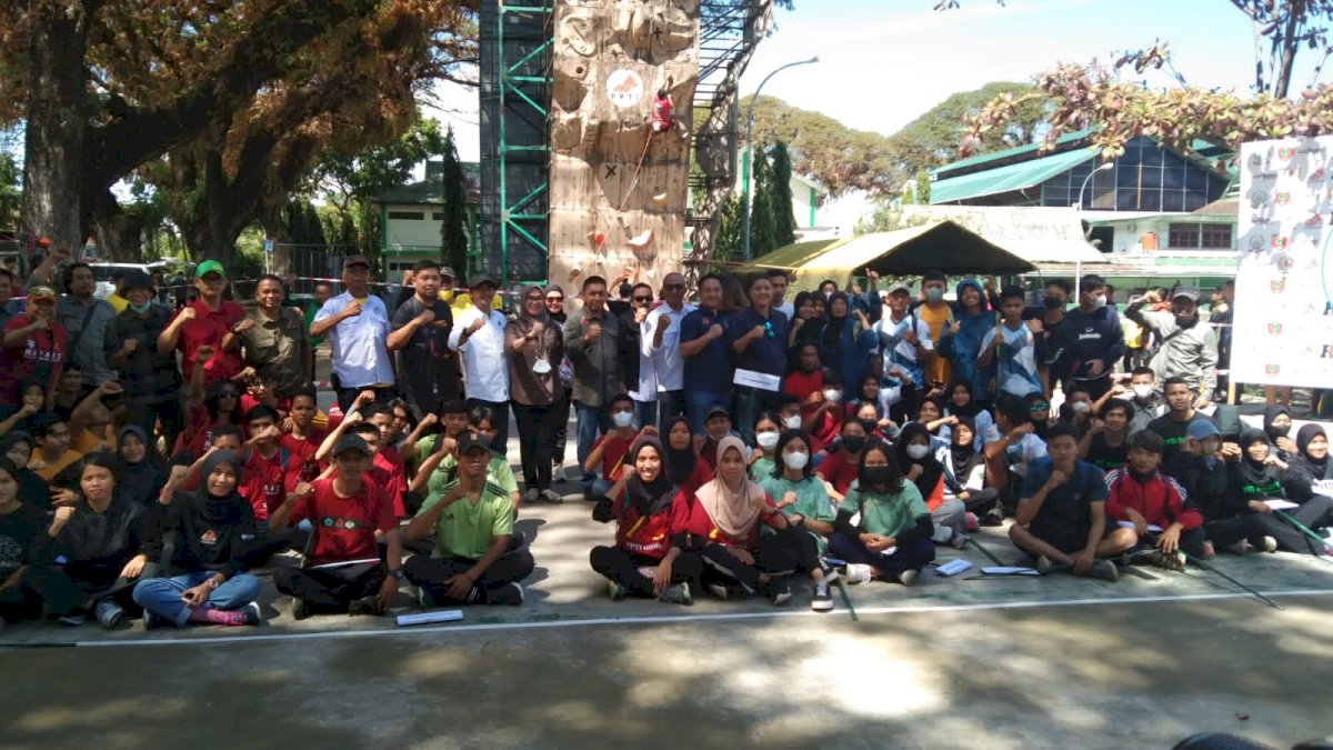 FPTI Gelar Kompitisi Panjat Tebing Tingkat Daerah Yang Diikuti 23 Kabupaten Kota