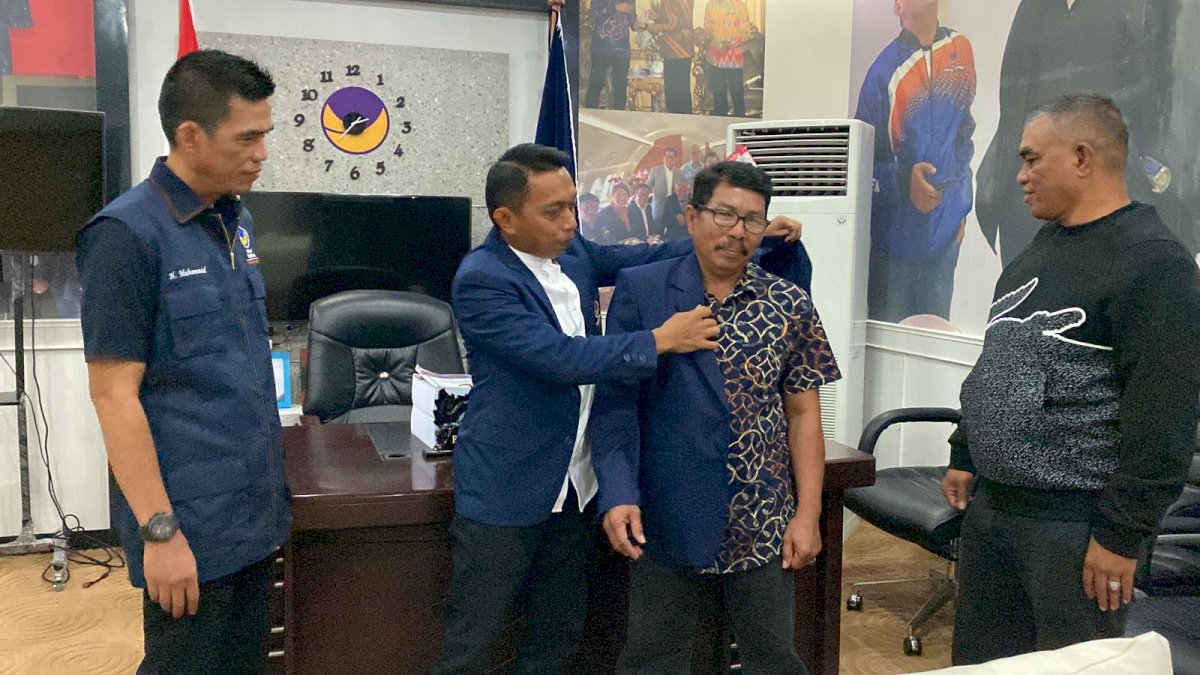 Tokoh Masyarakat Asal Bone Perkuat NasDem, Muhammad: Insya Allah 2024 Menang