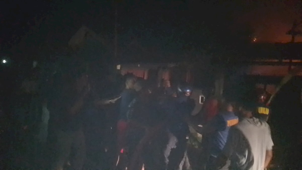Petugas Damkar Dipukul OTK di Jalan Karya Jeneponto, Pemadaman Api Dihentikan