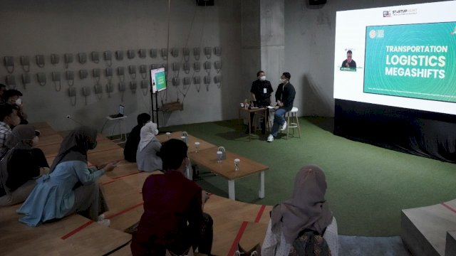 Workshop seri ketiga dengan tema 'Kolaborasi Ekosistem Transportasi &amp; Logistik Aktif Bersama Maju Bersama' di Bikin-Bikin Creative Hub NIPAH Park (dokumen: Kalla Group).