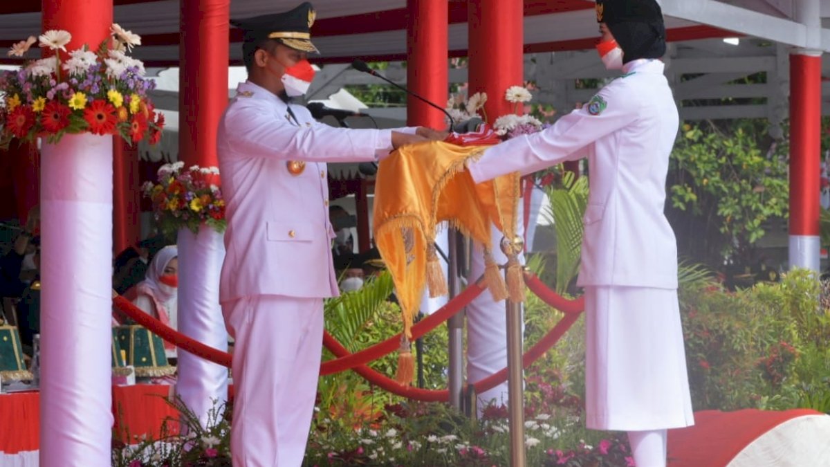 Gubernur Sulsel Beri Pengharagaan Untuk Pejuang Pandemi Covid-19 di Hari Kemerdekaan