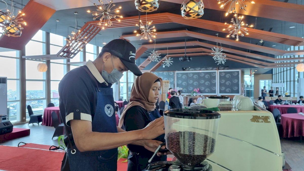 Geliat Barista Terus Berkembang di Makassar, Archipelago Gelar Kompetisi Latte Art