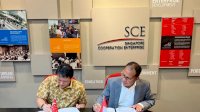 Walikota Danny Teken MoU Bersama SCE Temasek Foundation di Singapura