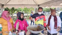 Yuk Intip Walkot Danny Pomanto Memasak Rendang dan Racik Teh Talua di Hari Ke 3 APEKSI Padang