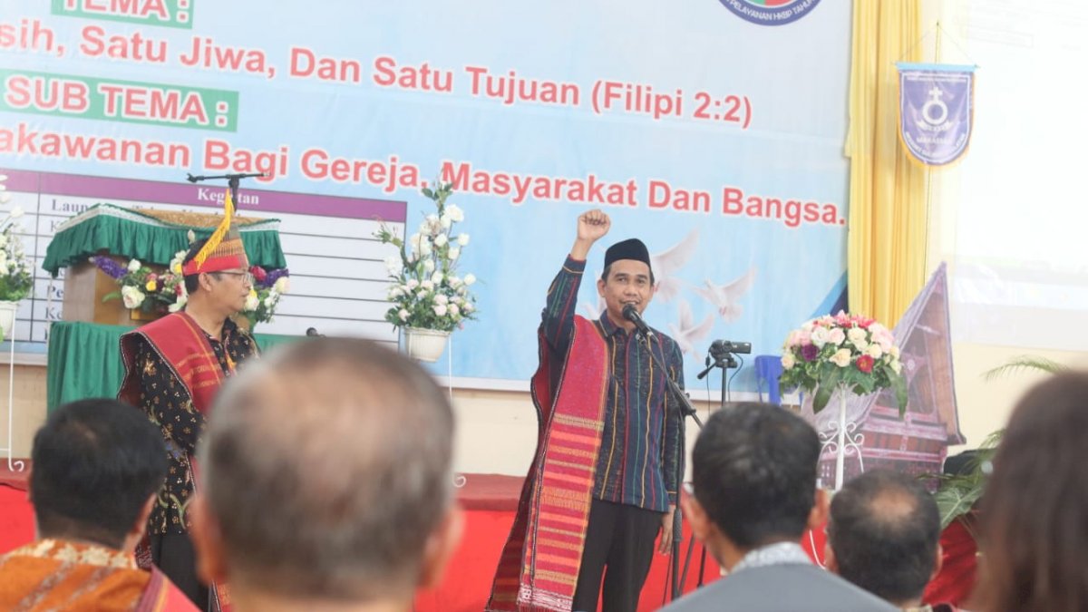 Ketua DPRD Rudianto Lallo Diperkenalkan Caleg DPR RI di Hadapan Marga Batak