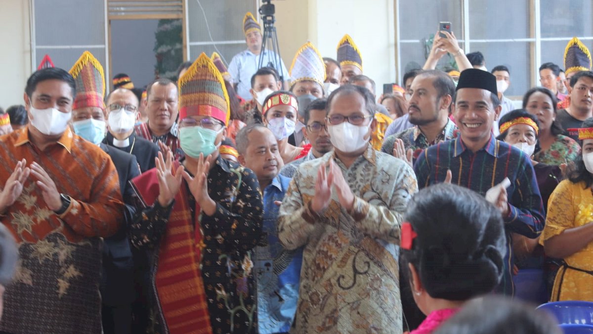 Rudianto Lallo dan Danny Pomanto Kompak Hadiri HKBP, Komitmen Dukung Pembangunan Rumah Ibadah