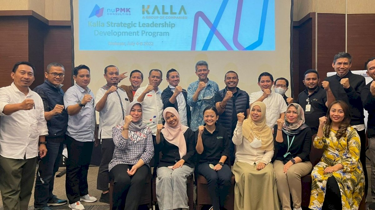 Komitmen dalam Mengembangkan Karyawan Membawa KALLA Raih Best Leadership Development