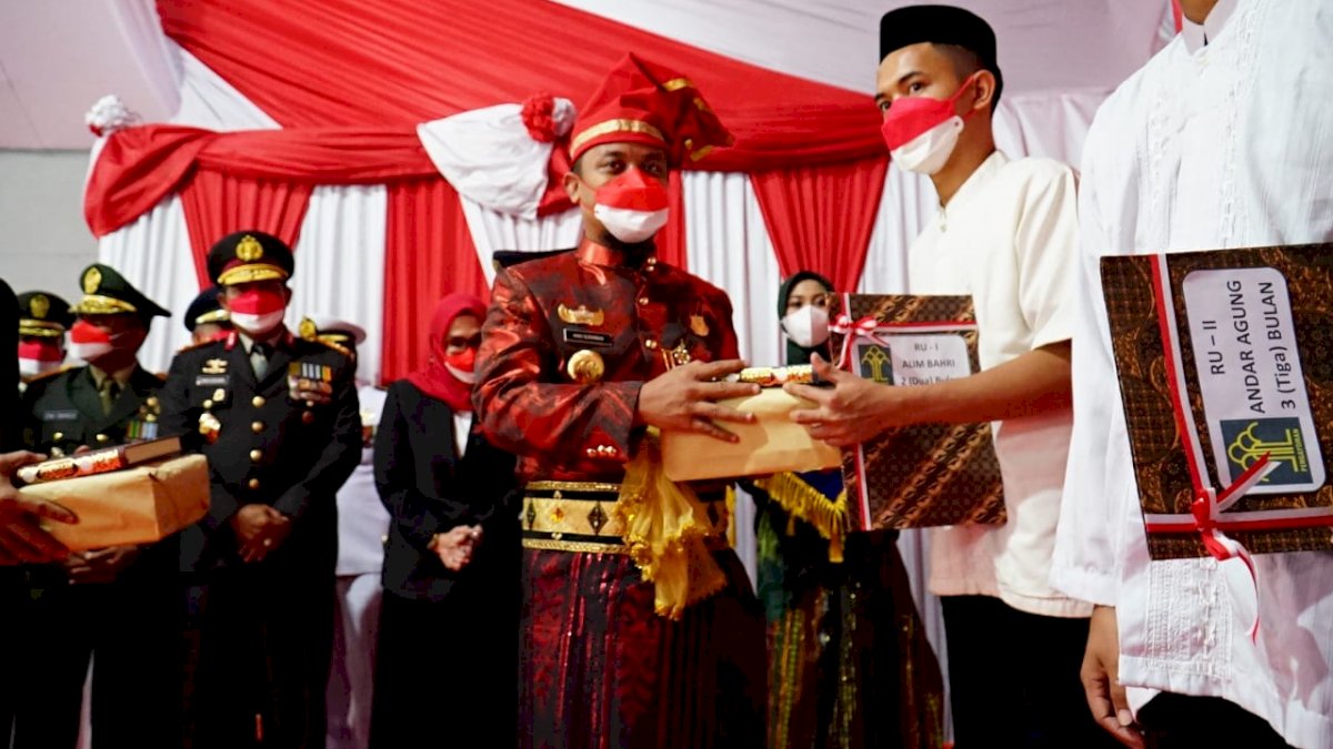 Gubernur Andi Sudirman Serahkan SK Remisi Kemerdekaan ke 5837 WBP se-Sulsel