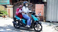 Berkendara Sepeda Motor Pakai Yamaha Gear Bersama Anak, Ini Hal yang Harus Diperhatikan