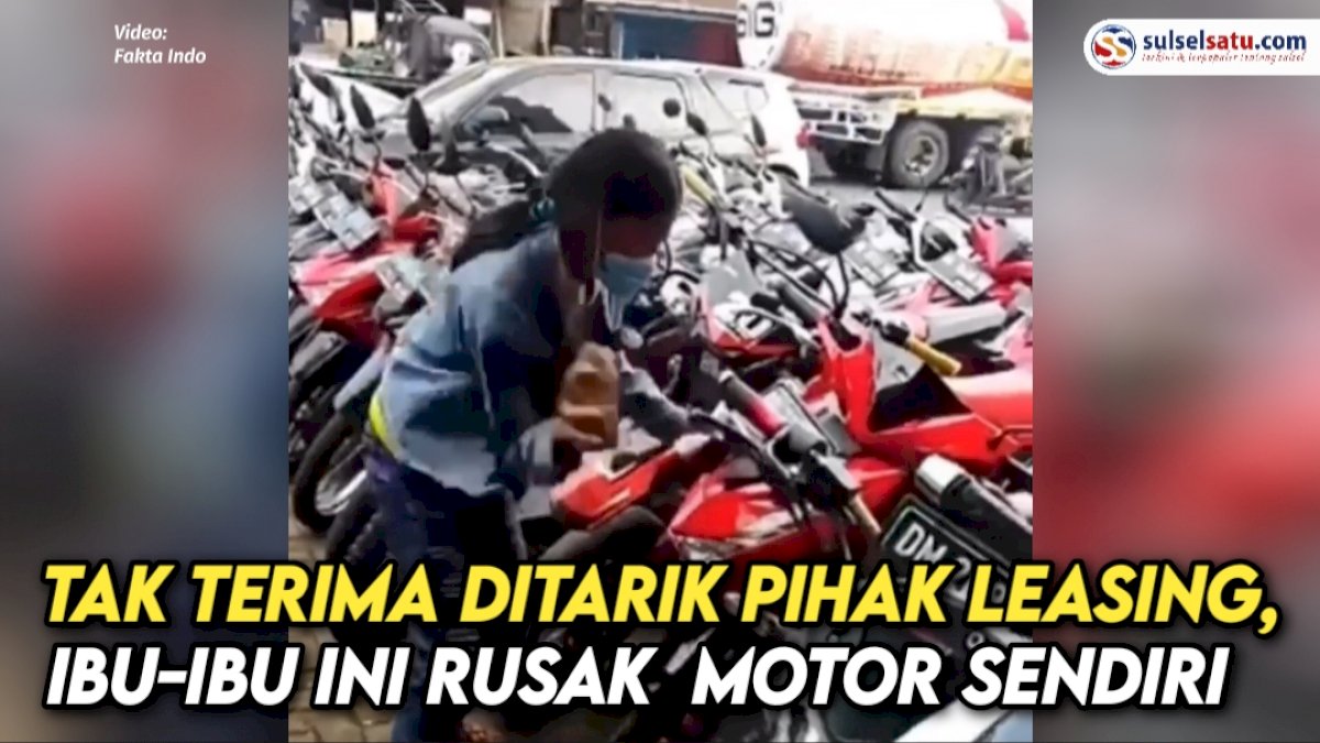 VIDEO: Tak Terima Ditarik Pihak Leasing, Ibu-ibu Ini Rusak  Motor Sendiri