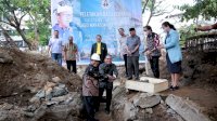 Danny Letakkan Batu Pertama Pembangunan Kantor Klasis Makassar dan Gereja Toraja