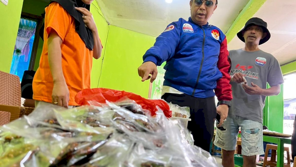 Rapsel Ali Serap Aspirasi Pelaku UMKM di Malino Usai Harga BBM Naik
