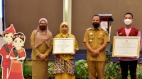 Gubernur Kukuhkan Naoemi Octarina Sebagai Bunda Forum Anak Sulsel