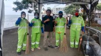 Jaga Kebersihan di Arena F8, Camat Sangkarrang Ramli Lallo Terjunkan Satgas Kebersihan