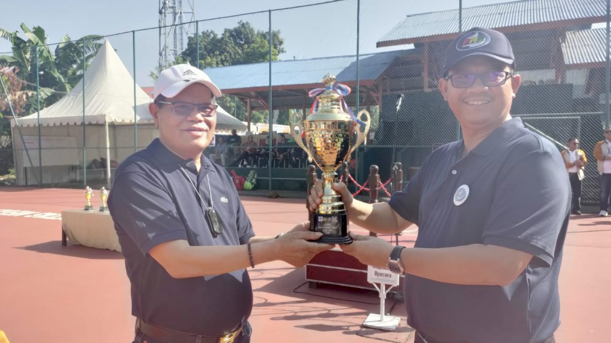 Rektor UNM Buka Kejuaraan Tennis PHS Cup I Berhadiah Puluhan Juta Rupiah