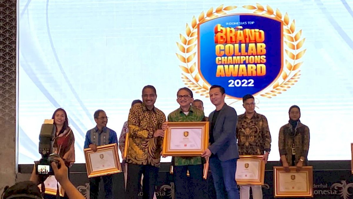 Kalla Raih Best Corporate Collaboration Ecosystem pada Brand Collab Champions Award 2022