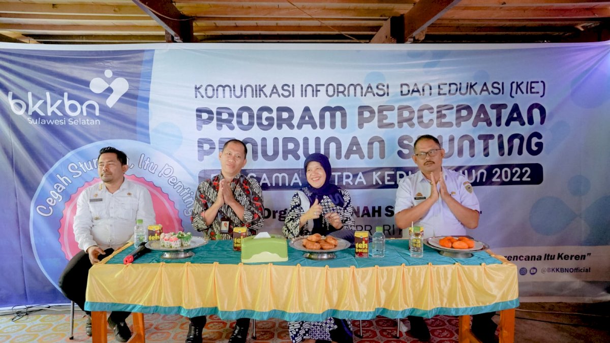 Sasar Dapil Barru, Hasnah Syam Edukasi Warga Soal Stunting di Desa Garessi