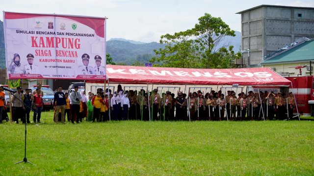 Pencanagan Kampung Siaga Bencana di Lapangan Takkalasi (dokumen: ist). 