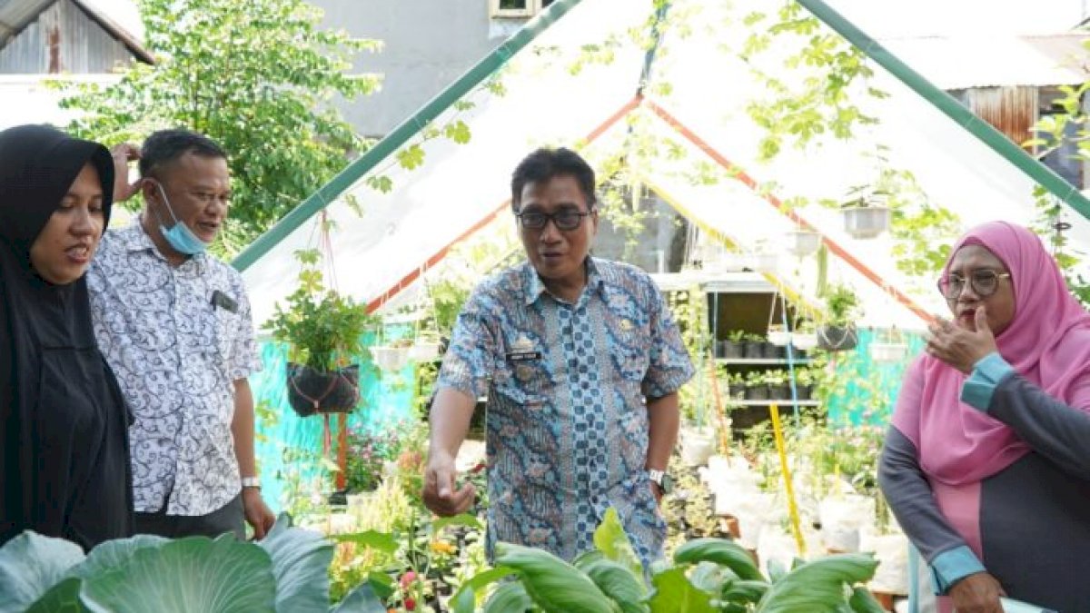 Camat Makassar Kunjungi Kelompok Wanita Tani di Kelurahan Bara Baraya