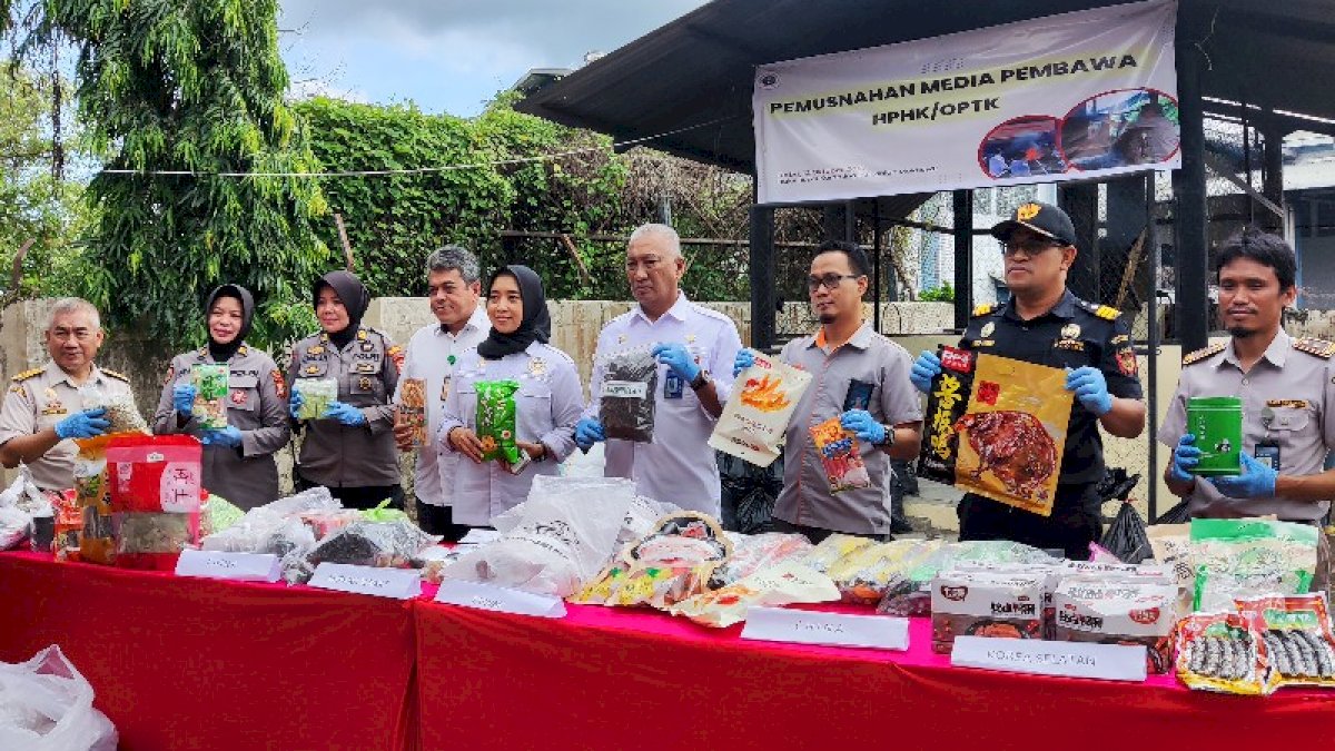 Karantina Pertanian Makassar Musnahkan Media Pembawa Hama Penyakit, Ada Daging Babi hingga Tanduk Rusa