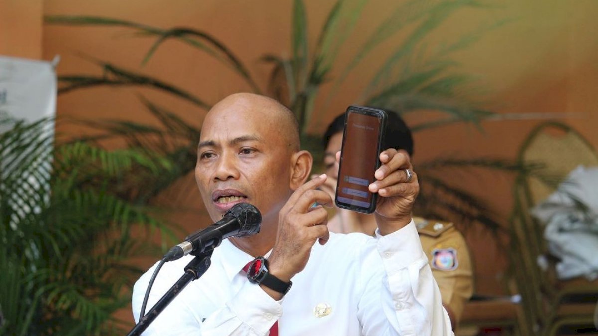 Camat Tamalanrea Perkenalkan Aplikasi “Siporannu’ta” ke Staf dan Pegawai Kecamatan