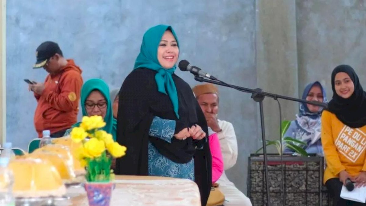 Erna Rasyid Taufan Paparkan dan Perkenalkan Batik Kota Parepare