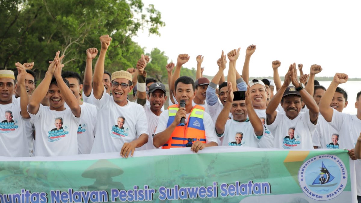 Puluhan Nelayan Pesisir di Takalar Sulsel Dukung Ganjar Presiden 2024