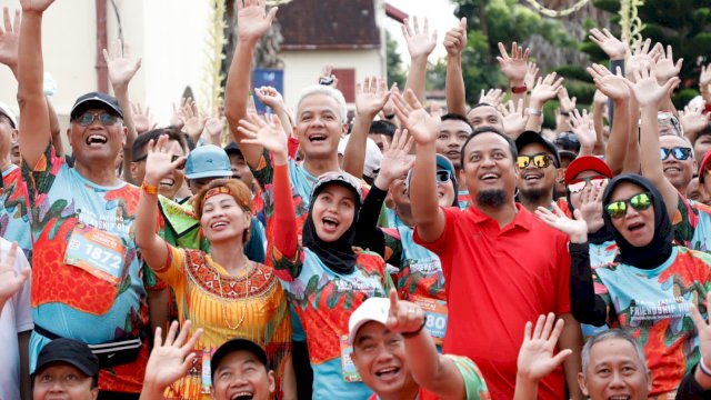 Ganjar Pranowo saat ikut dalam ajang Friendship Run 2022 di Makassar (dokumen: ist)