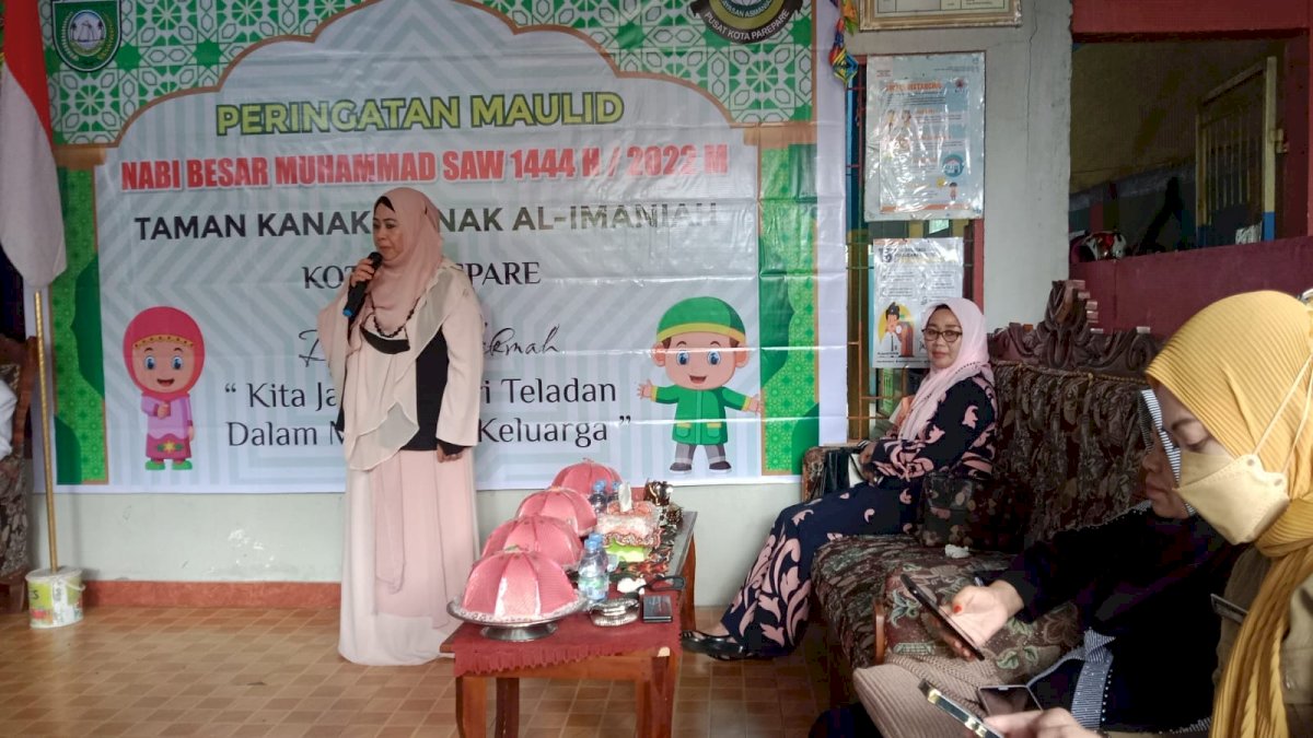 Bunda PAUD Parepare Bawakan Hikmah Maulid di TK Al-Imaniah