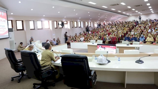 Rapat koordinasi HUT Kota Makassar dan Program Longwis di Ruang Sipakatau Kantor Wali Kota Makassar (dokumen: istimewa)