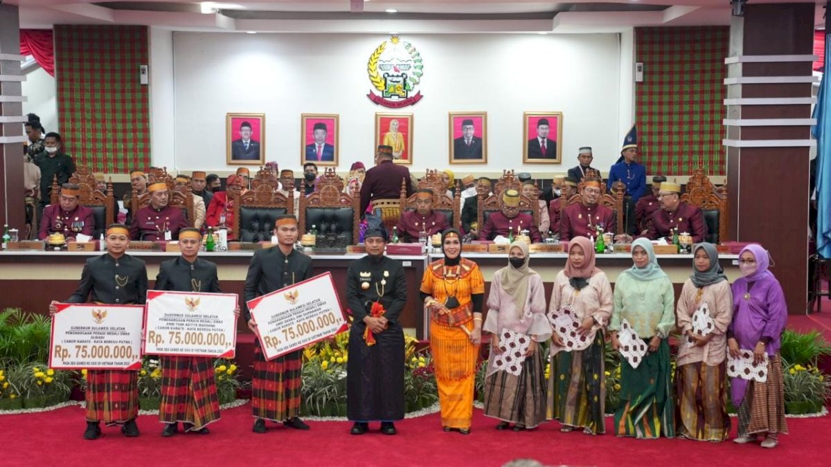 Ahli Waris Korban KKB Asal Selayar Dapat Kado Istimewa Dari Gubernur Sulsel