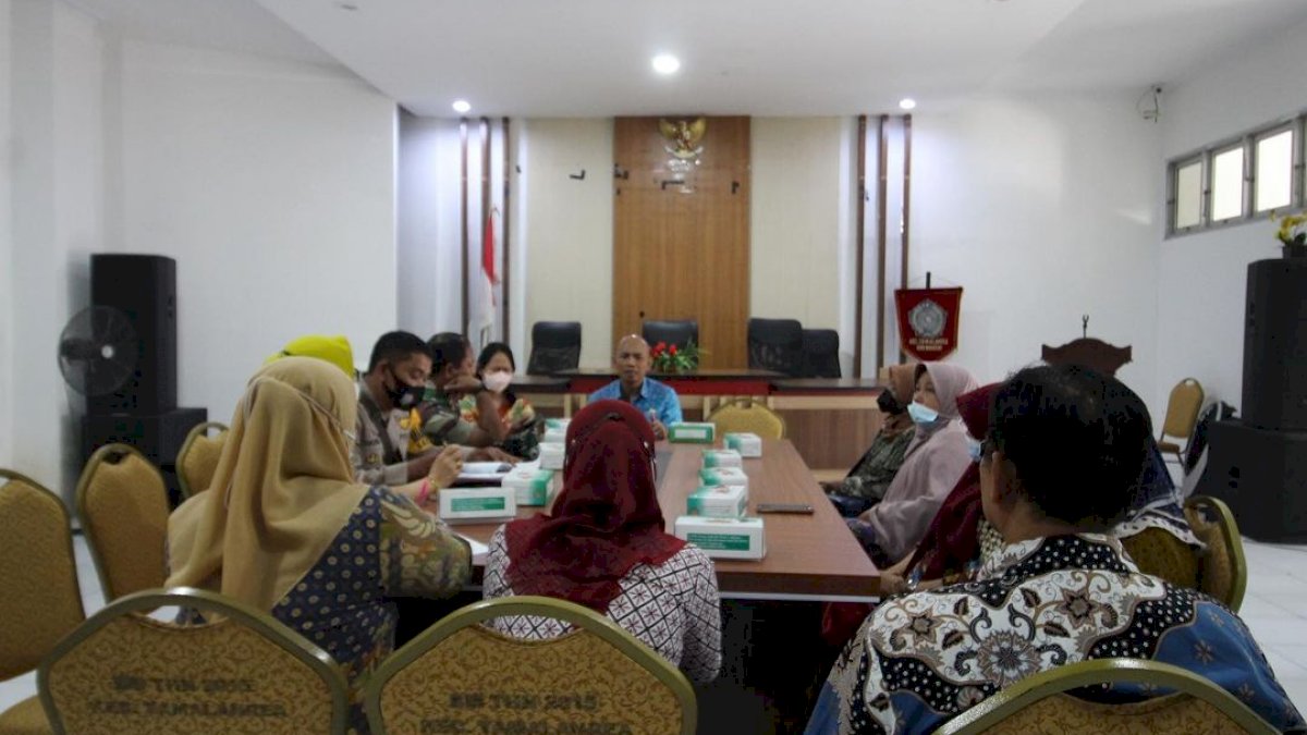 Camat Tamalanrea Jadi Pembicara Pada Lokakarya Mini Tingkat Kelurahan