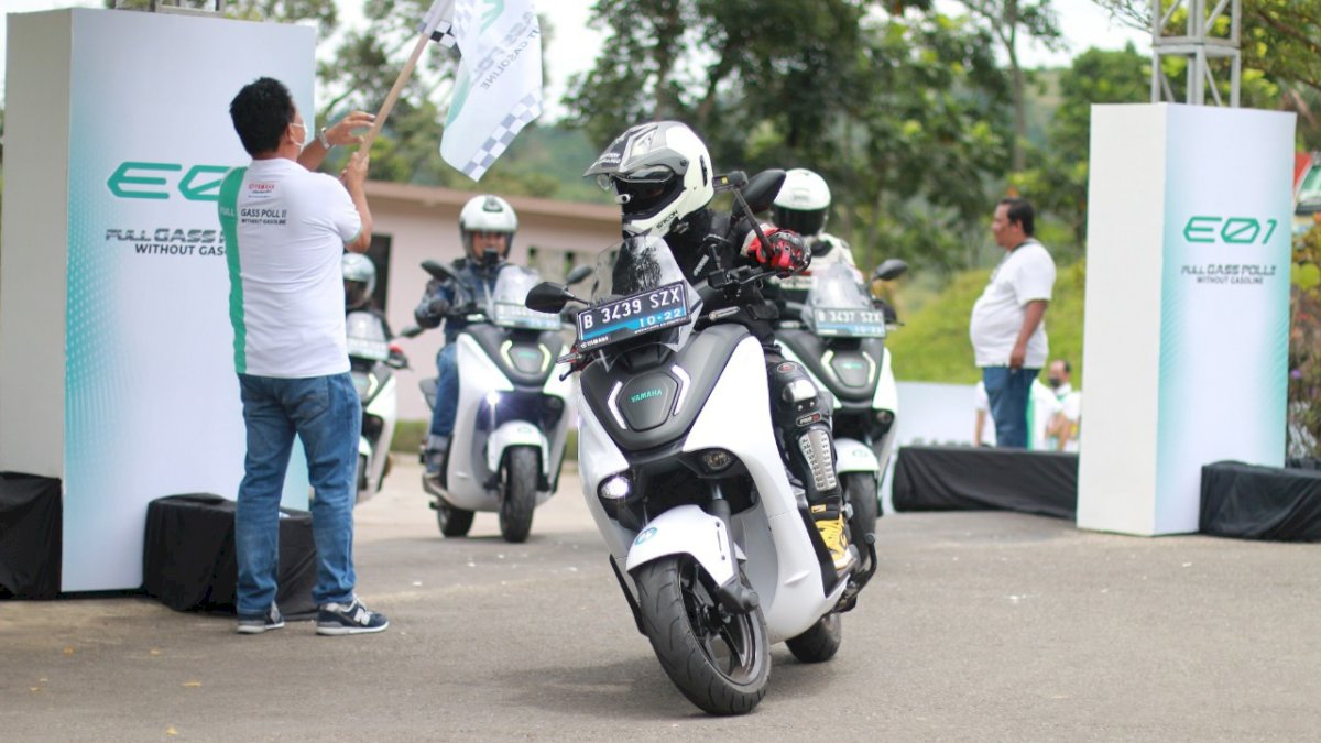 Menuju Karbon Netral, Yamaha Uji Coba 20 Unit Yamaha E01 di Indonesia