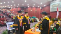 Rektor UNM Prof Husain Syam Kukuhkan Dua Guru Besar di Bidang Bahasa