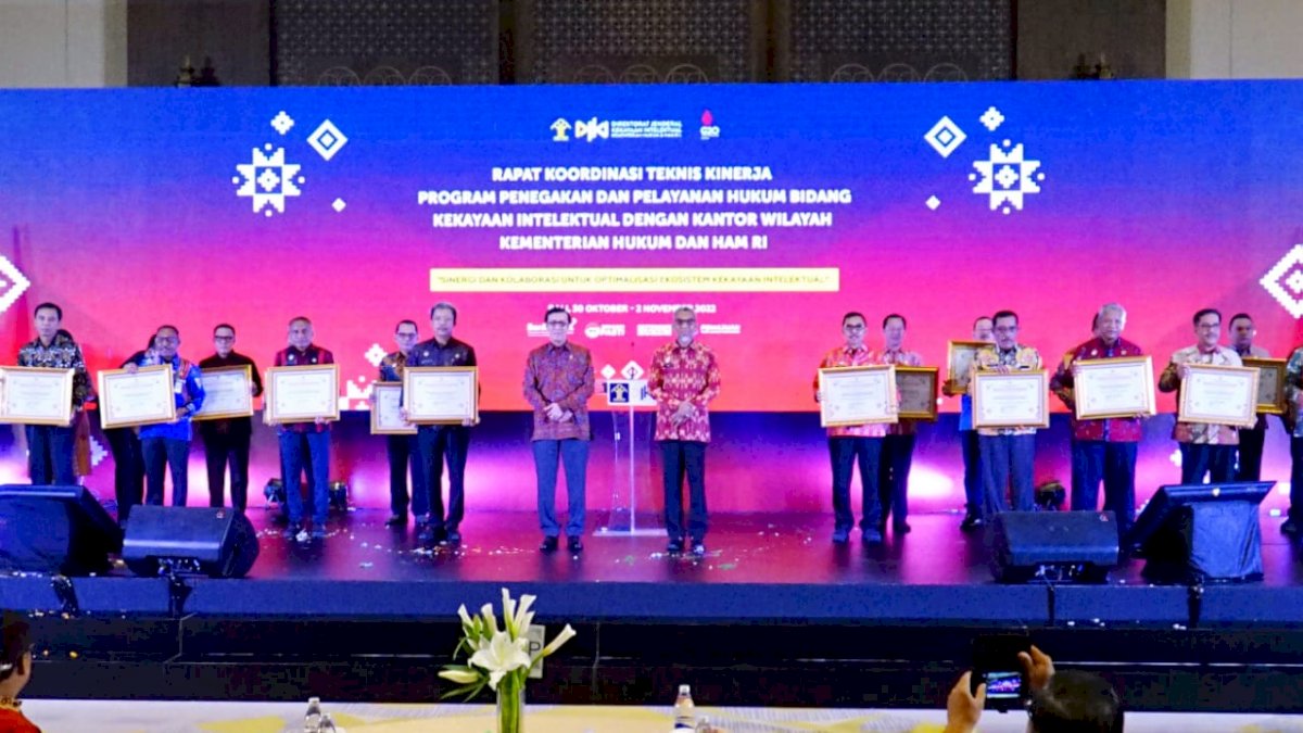 Hebat! Menkumham Ganjar 3 Penghargaan Kekayaan Intelektual ke Kanwil Kemenkumham Sulsel