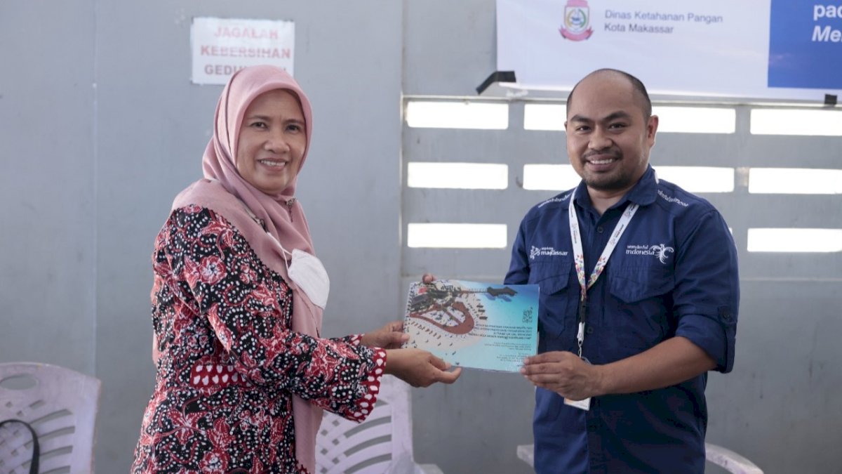 Kadispar Kota Makassar ke Pulau Lae-Lae Sosialisasi Energi Baru Terbarukan