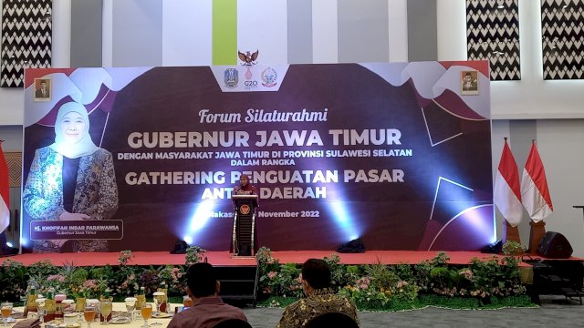 Gubernur Jawa Timur Khofifah Indar Parawansa dalam forum silaturahmi (Sri Wahyu Diastuti / Sulselsatu.com)