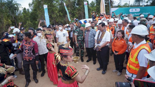 Menko Kemaritiman dan Investasi Luhut Binsar Pandjaitan yang hadir dalam groundbreaking Blok Pomalaa di Sultra (dokumen: istimewa).