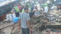 Camat Sangkarrang Pimpin Sabtu Bersih di Pulau Barrang Lompo