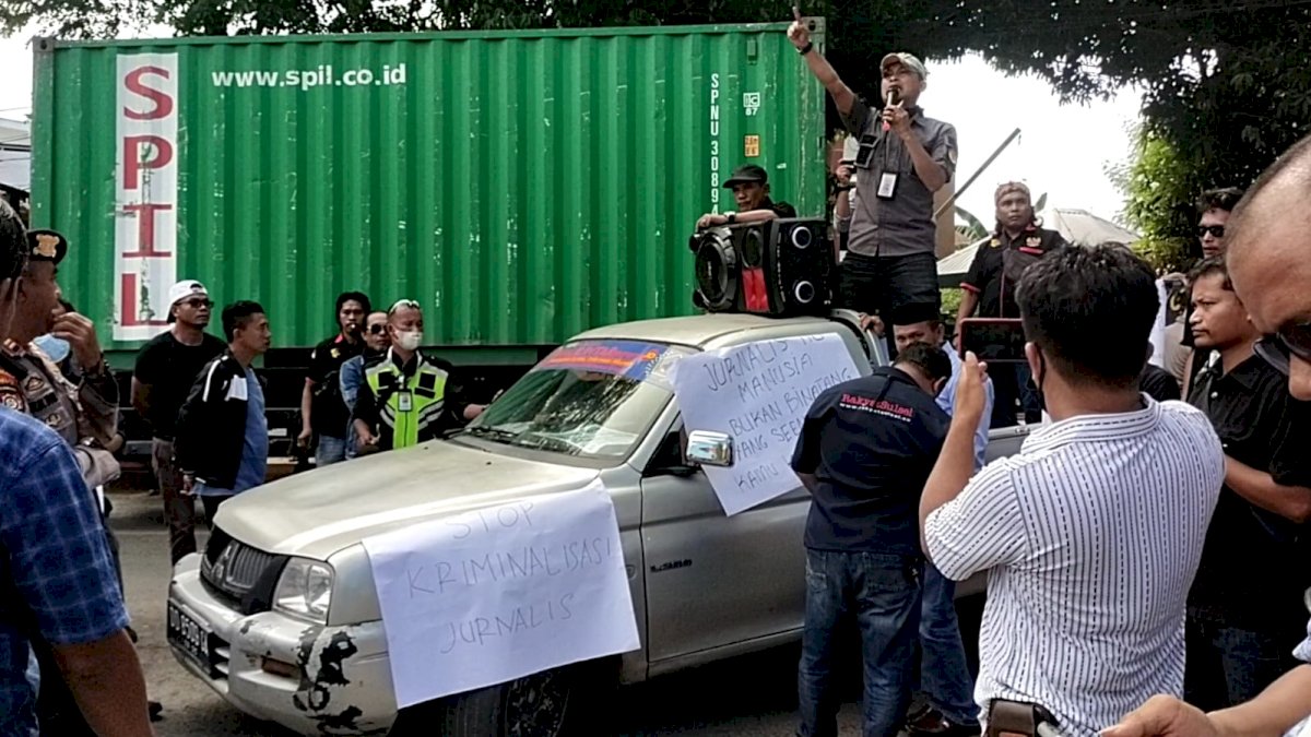 Puluhan Wartawan Gelar Aksi Solidaritas Depan Mapolres Jeneponto, Ini Tuntutannya