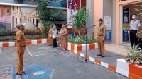 Pimpin Upacara Bendera, Sekcam Wajo Harapkan Pengerjaan Longwis Segera Dirampungkan