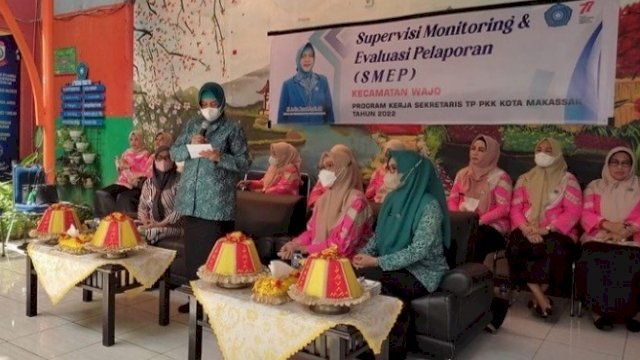 Indira Jusuf Ismail berkunjung ke Kecamatan Wajo (dokumen: istimewa)