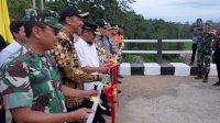 Gubernur Andi Sudirman Resmikan Jembatan Sepanjang 90 Meter di Lanrange Wajo