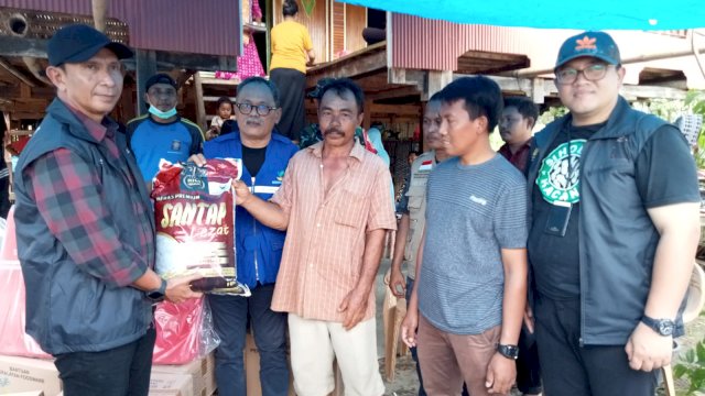 Pemprov Sulsel Salurkan Bantuan 1 Ton Beras ke Korban Banjir di Jeneponto
