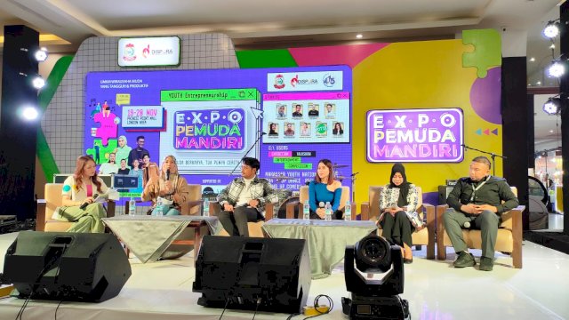 Indira Mulyasari Direktur, Umum Perumda Air Minum Kota Makassar yang menjadi salah satu narasumber Youth Entrepreneurship "Expo Pemuda Mandiri" yang diselenggarakan Dinas Pemuda dan Olahraga Kota Makassar (dokumen: istimewa)